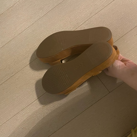 BNWOT Ecco elevate plateau sandals - Picture 4 of 5